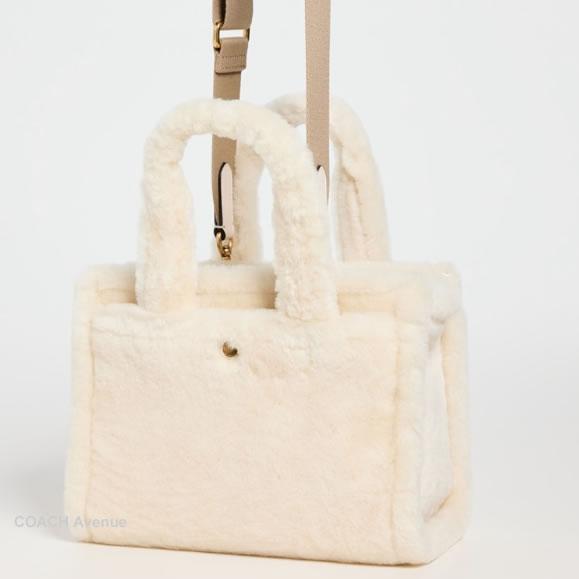 COACH（コーチ） 残りわずか モコモコが可愛い COACH CY384 カーゴ