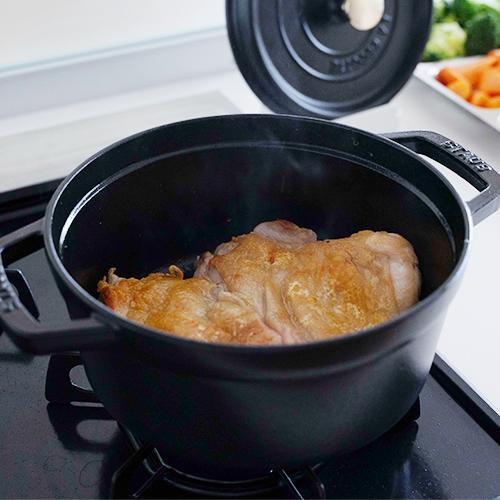 ストウブ staub ピコ ココット ラウンド 22cm 黒 40509-305 日本正規品
