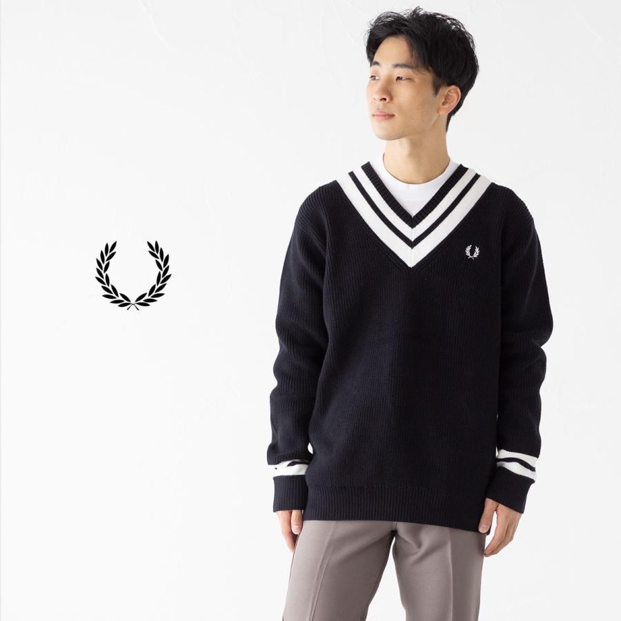 FRED PERRY（フレッドペリー） ストライプド Vネック ジャンパー