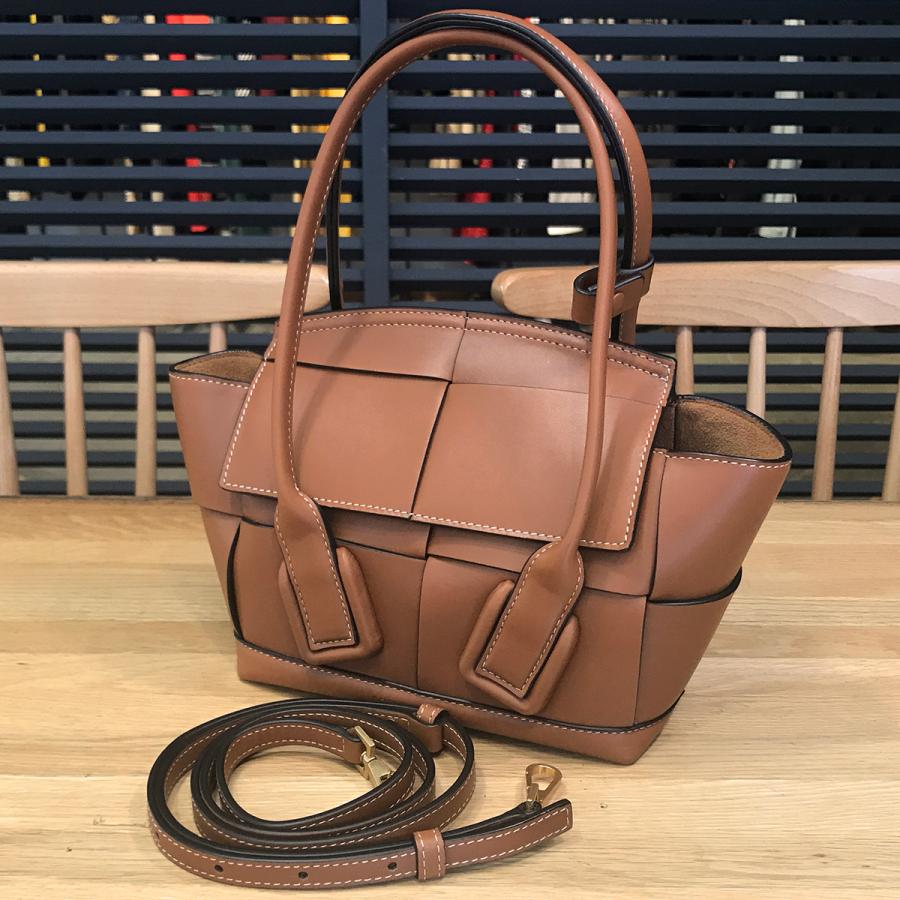 BOTTEGA VENETA（ボッテガ・ヴェネタ） 【新品同様】ボッテガヴェネタ