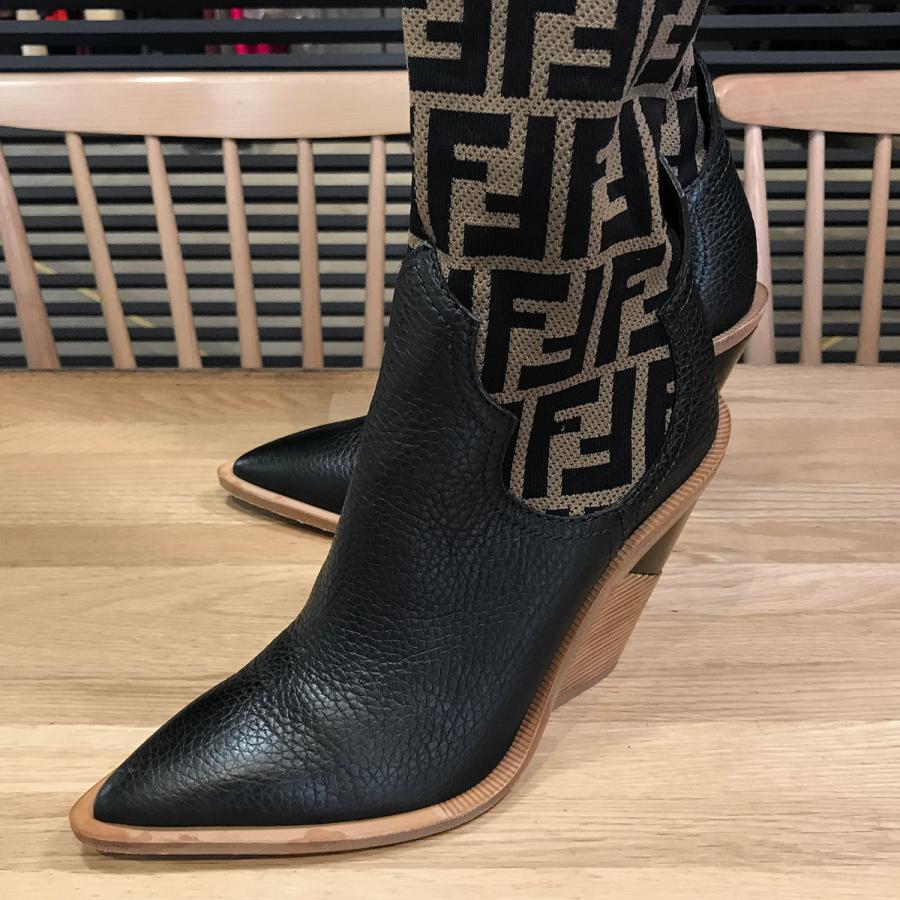 FENDI（フェンディ） 【超美品】フェンディ ズッカ柄 FF柄 ソックス