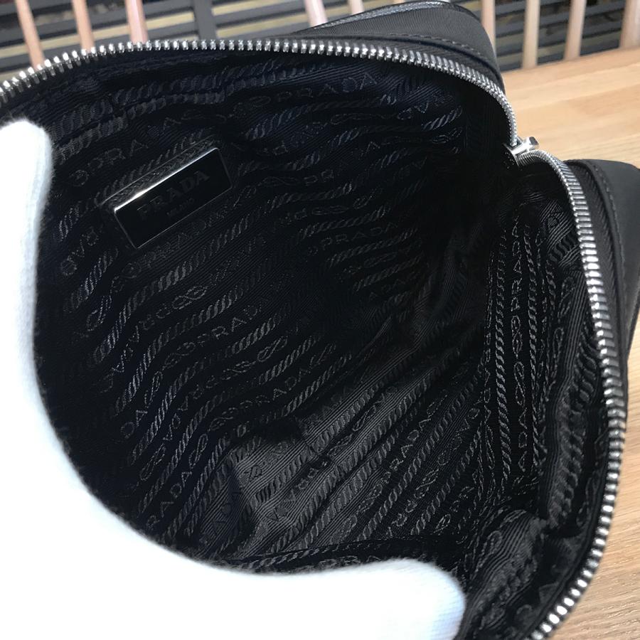 PRADA（プラダ） 【超美品】プラダ ナイロン ボディバッグ ウエスト