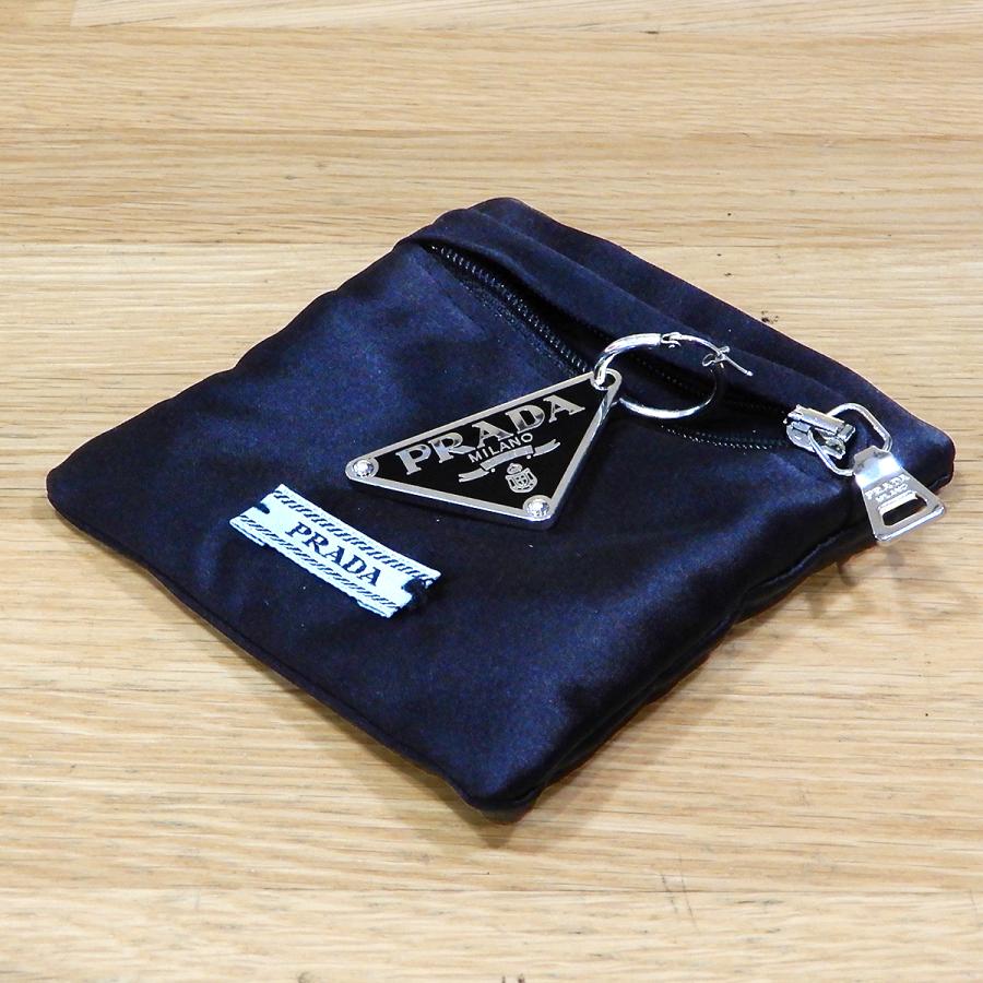 PRADA（プラダ） 【良品】プラダ トライアングルロゴ ピアス 三角ロゴ