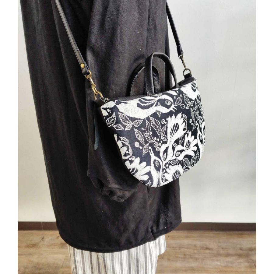 送料無料】ミナペルホネン/carnival カーニバルネイビー/ミニラウンド