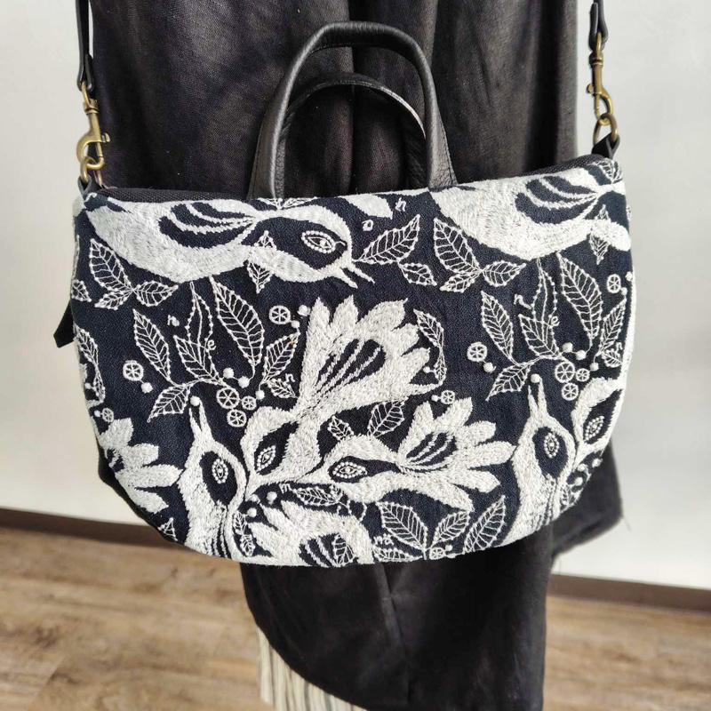 送料無料】ミナペルホネン/carnival カーニバルネイビー/ミニラウンド