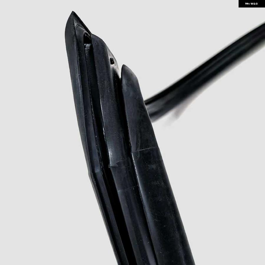 日産純正品】y60サファリ フロントドアパネル用ウェザーストリップ