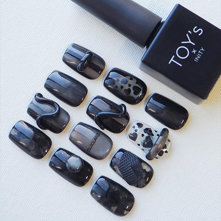 TOY's × INITY トイズバイアイニティ 極みkuro mag 7ml : ネイル
