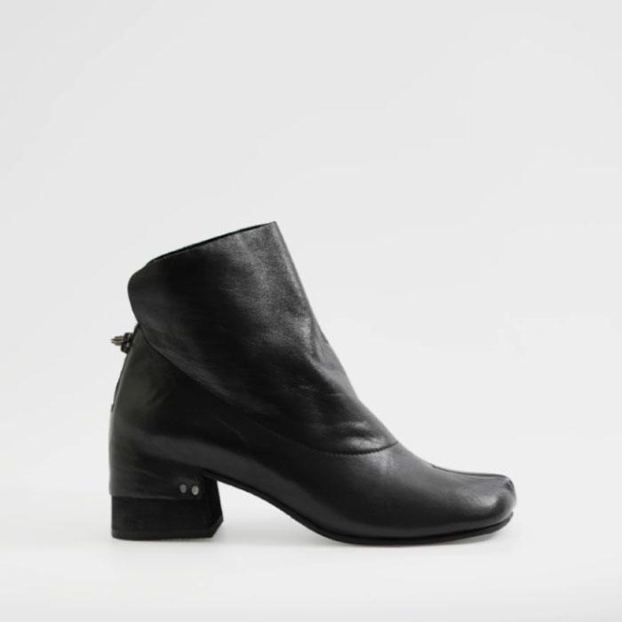 yuko imanishi +（ユウコイマニシプラス） ユウコイマニシ 靴 ショート