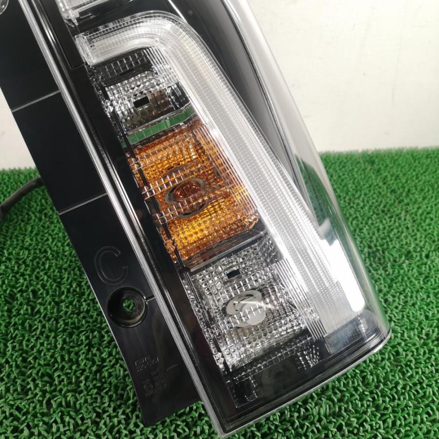 LA650S 前期【テールランプ/ライト 右】81551-B2440 R2 ダイハツ