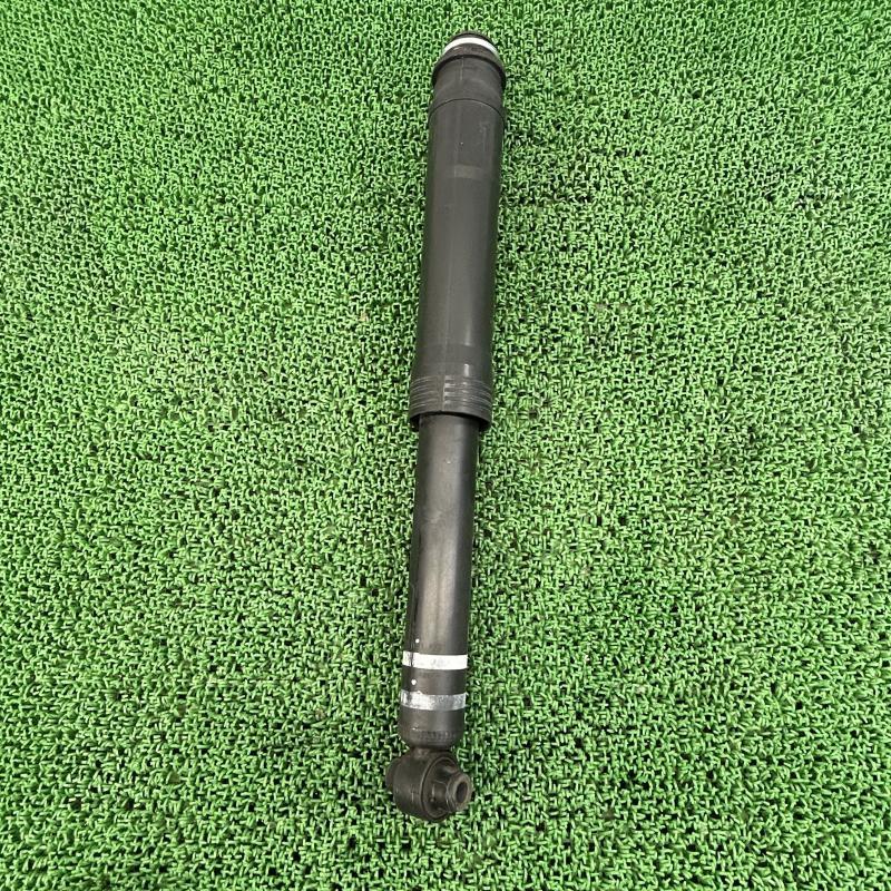 ZWA10 【リアショックアブソーバー 右(R)】 48530-79115 H25 レクサス