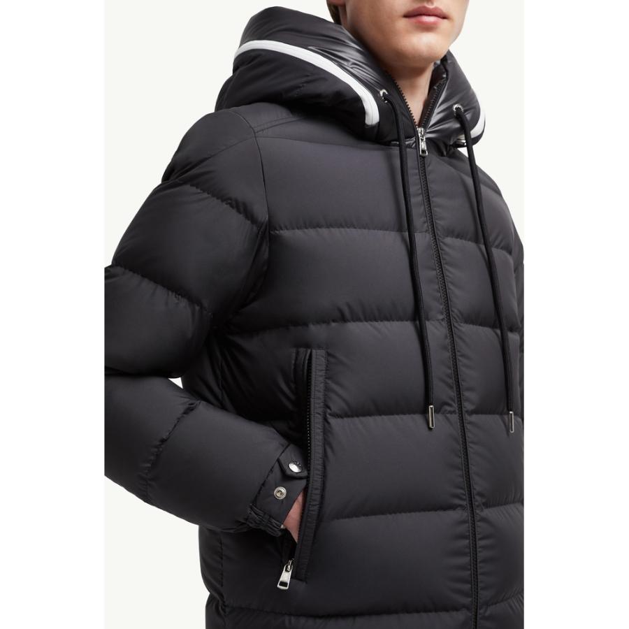 MONCLER（モンクレール） 2025/26秋冬 メンズCARDERE SHORT DOWN