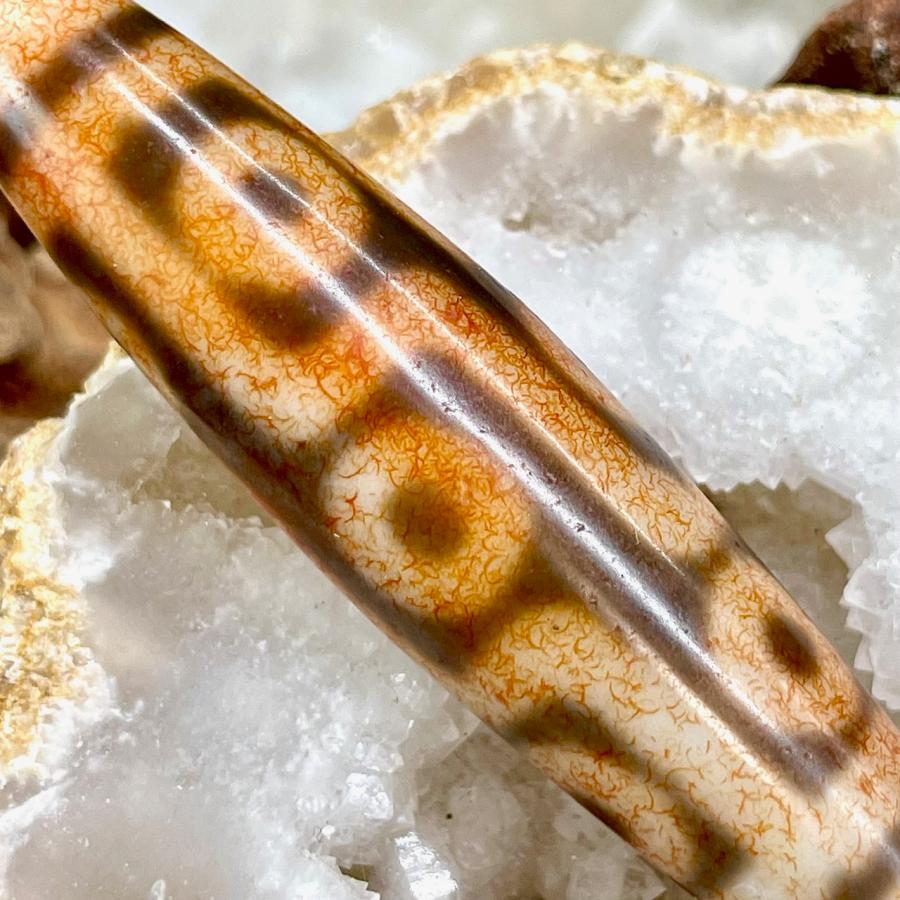 九眼天珠 朱砂 s728 老天珠 古代チベット瑪瑙 ジービーズ 55.2mm