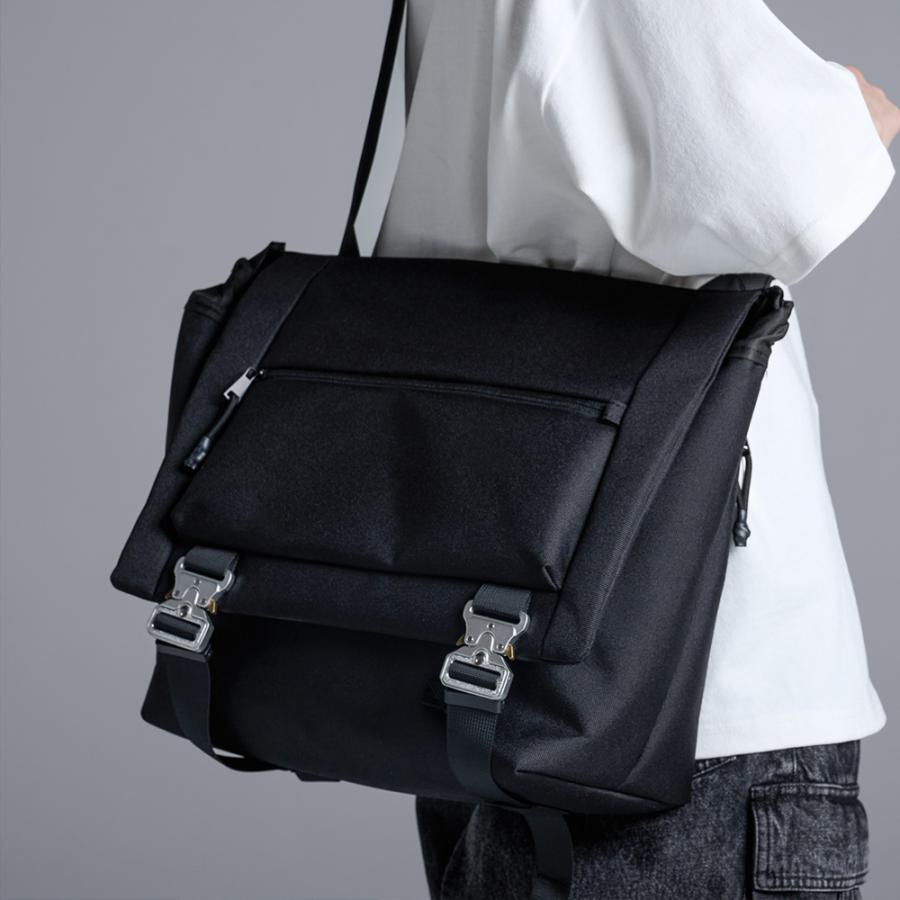 メッセンジャーバッグ ワンショルダーバッグ 斜めがけバッグ 通勤 通学