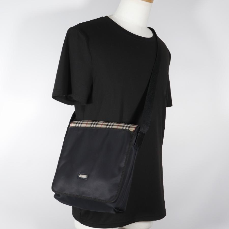 BURBERRY（バーバリー） ノバチェック ショルダーバッグ ナイロン 黒