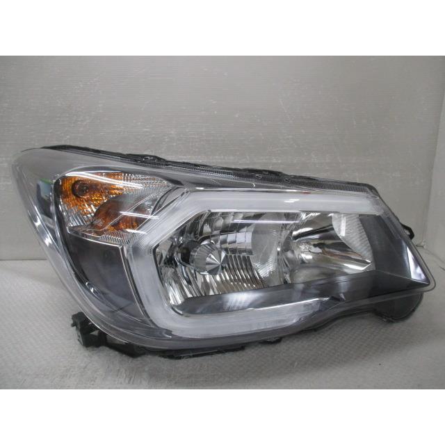 フォレスター DBA-SJG 右ヘッドランプASSY HID 84002-SG062 前期 KOITO