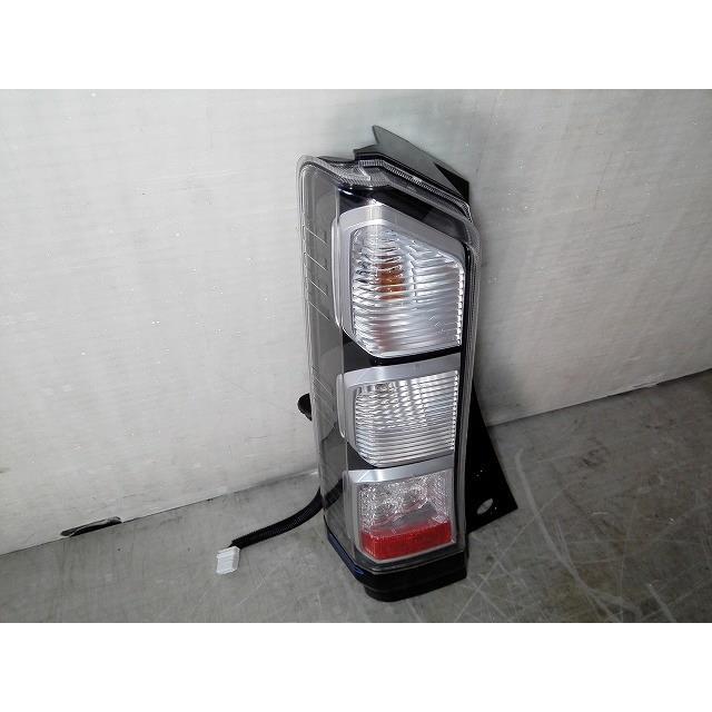 N-BOX DBA-JF1 左テールランプ ブレーキランプ ストップランプ 純正
