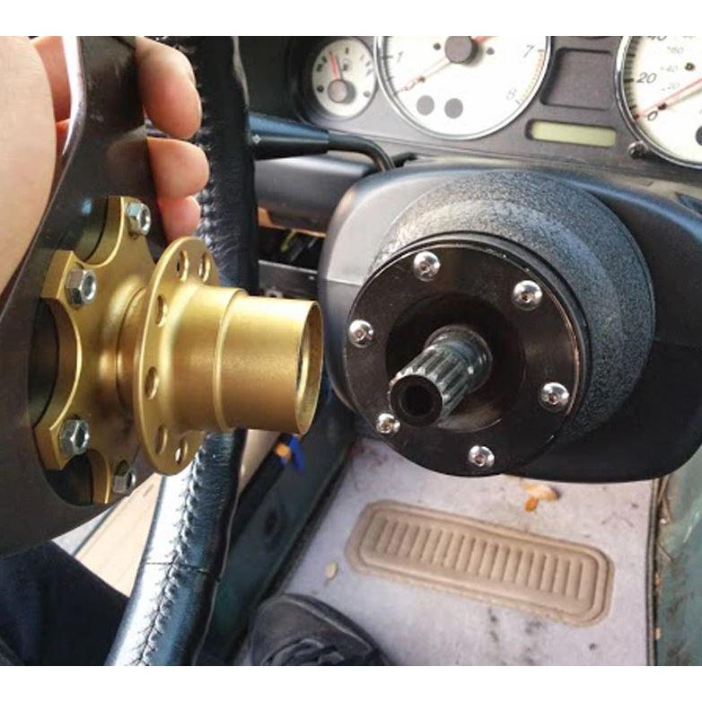 クイックリリースハンドルボス 汎用 6穴 PCD70 : 厚木オート部品販売