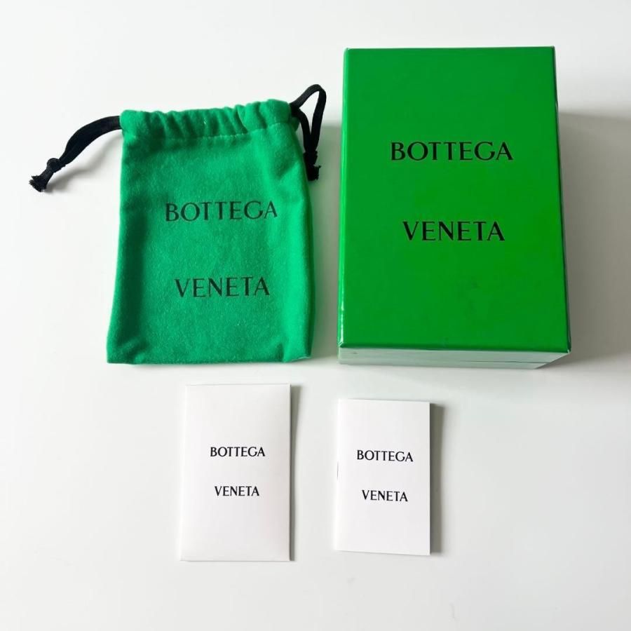 BOTTEGA VENETA ボッテガヴェネタ トライアングル キーリング ネック