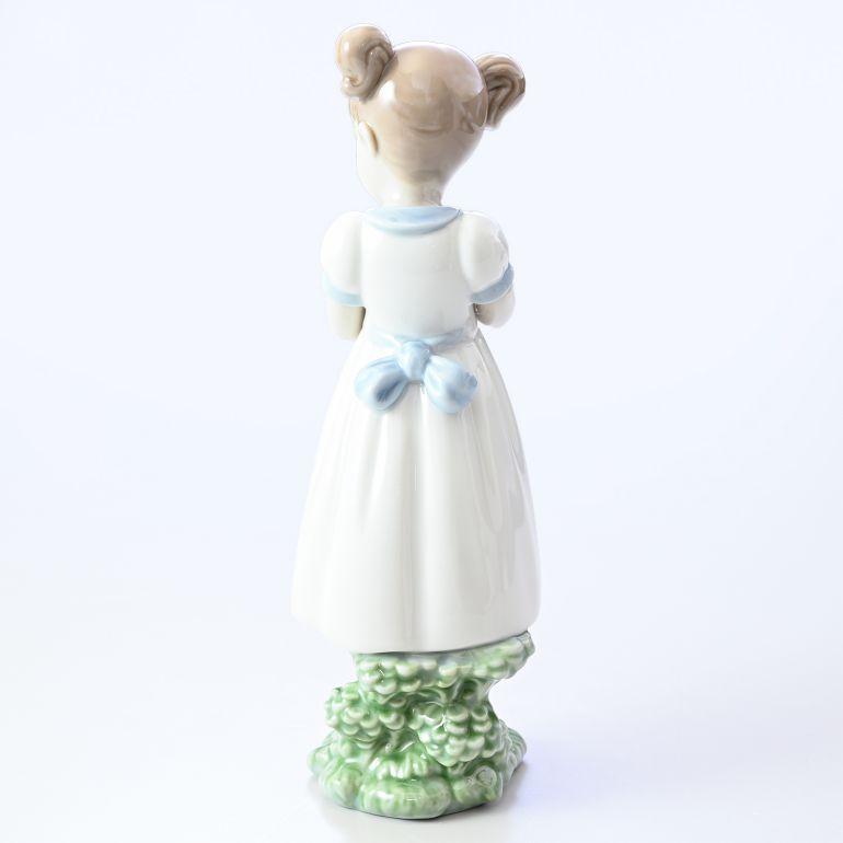 LLADRO（リヤドロ） 素敵なお花 フィギュア 人形 女性 女の子 リアドロ