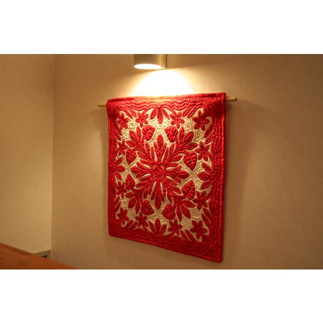 ハワイアンキルト タペストリー 60cm アンスリウム レッド&ホワイト