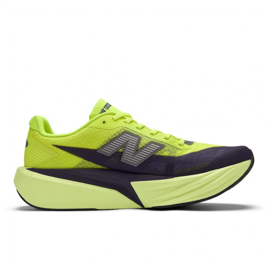 New Balance（ニューバランス） FuelCell Rebel v5 フューエルセル