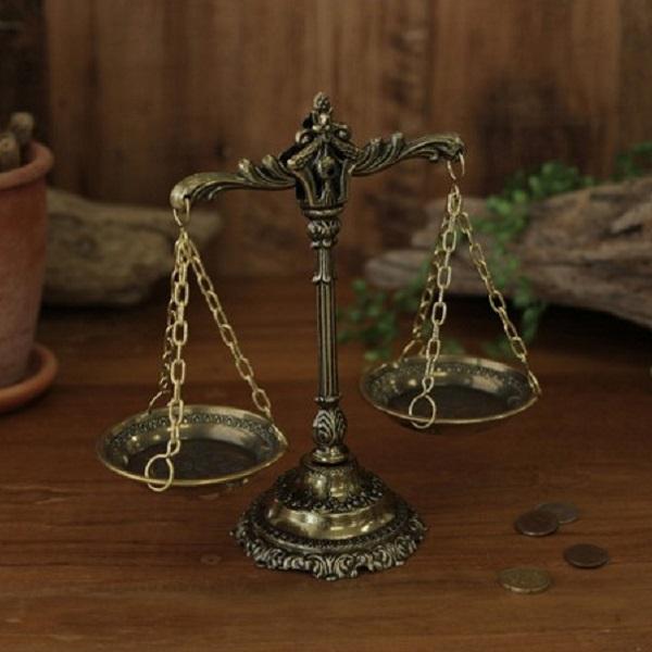 真鍮製？のアンティークな珍品 拡大鏡とフリーカップ2点セット