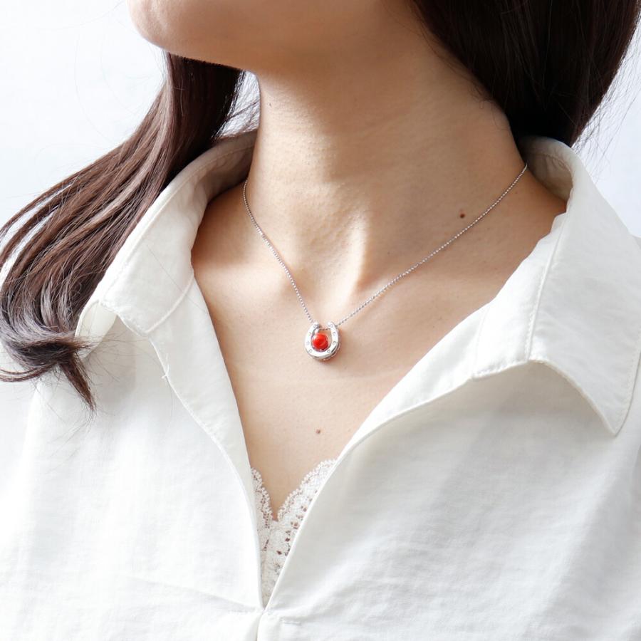 ≪送料無料&1年保証付き≫ 赤珊瑚付き馬蹄形シルバーペンダント