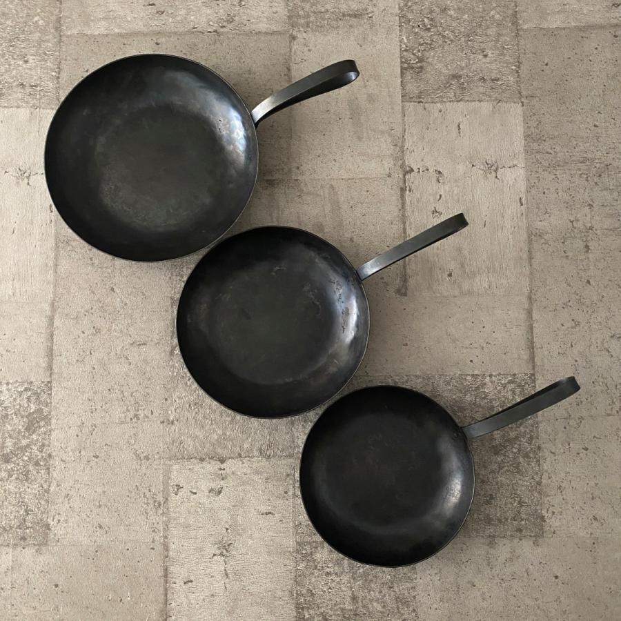 河原崎貴 鉄フライパン 大 鉄製 : ASSEMBLAGE - 通販 - Yahoo!ショッピング