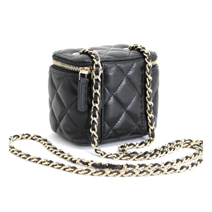 CHANEL（シャネル） 可愛い！ マトラッセ ミニミニ バニティ