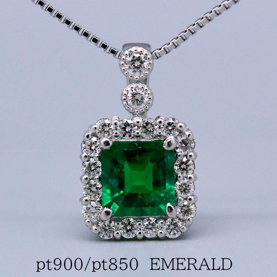 エメラルドダイヤモンドスクウェアヘイローペンダントネックレス