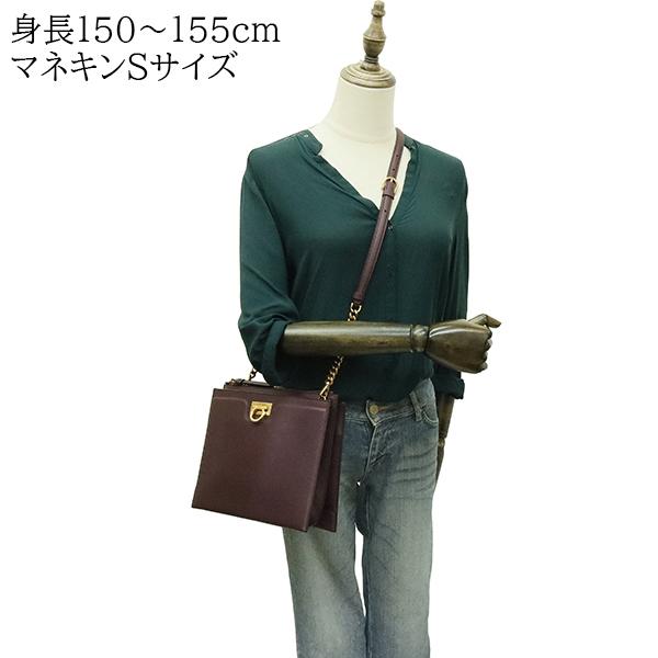 FERRAGAMO（フェラガモ） ショルダーバッグ ガンチーニ カーフレザー