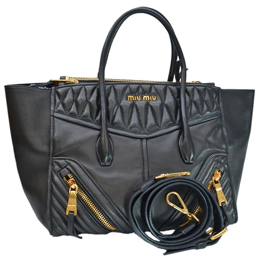 miu miu（ミュウミュウ） バッグ レザーx金属素材 ブラックxゴールド