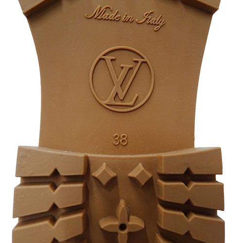 LOUIS VUITTON（ルイ・ヴィトン） ブーツ モノグラム レディース