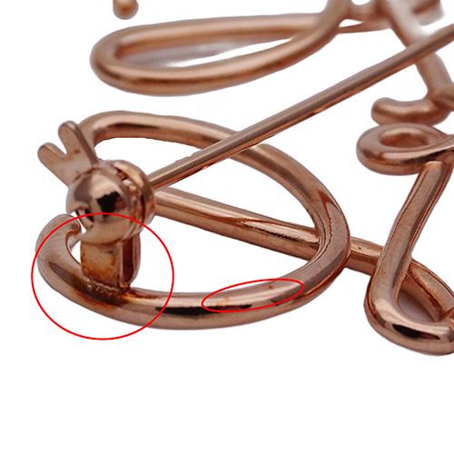 LOEWE（ロエベ） ブローチ レディース ブランド アナグラム ピンク