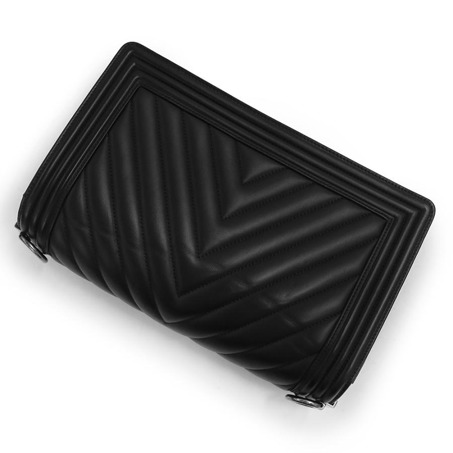 CHANEL（シャネル） （美品）シャネル シェブロン Vステッチ ボーイ