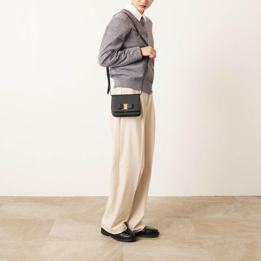 FERRAGAMO（フェラガモ） 並行輸入 ショルダーバッグ ヴァラ 218374