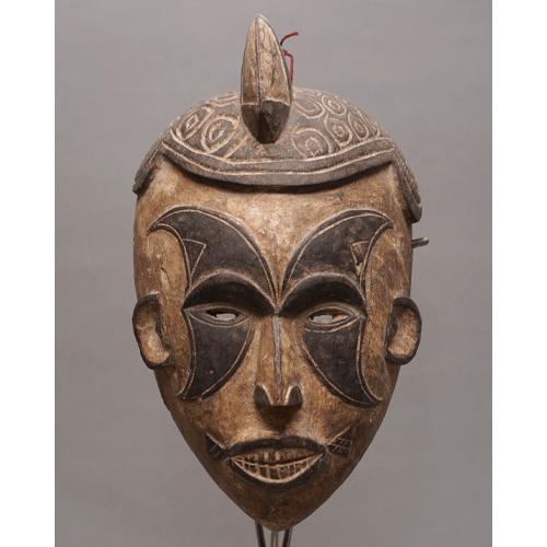 アフリカ ナイジェリア イボ族 マスク（仮面） No.106 木彫り