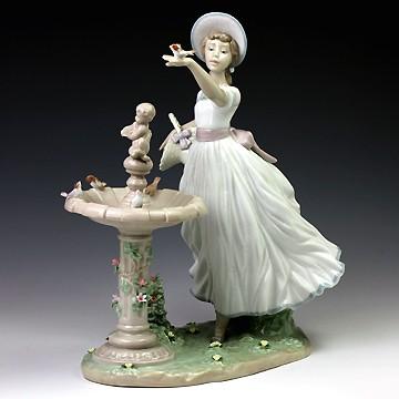 リヤドロ（Lladro リアドロ 陶器人形 置物） 少女 春を告げる小鳥達