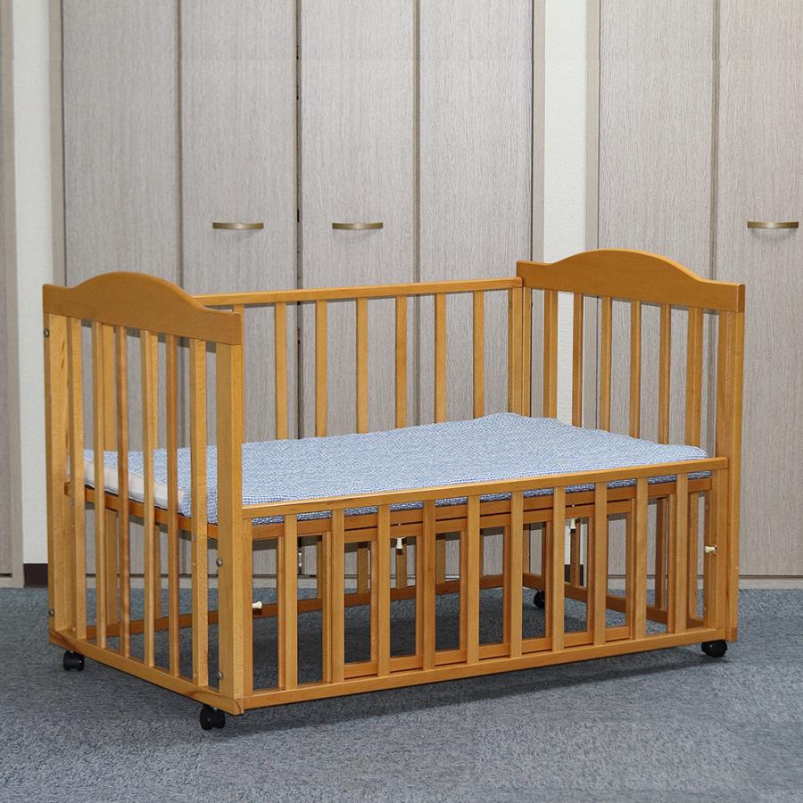 ベビーベッド　木製　中古 中古ベビーベッド】【限定3台】 <br>ハート＆ハート マット付き中型