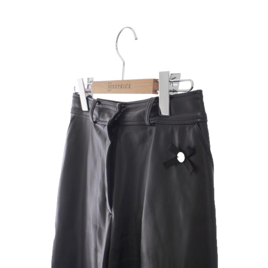 M'S GRACY（エムズグレイシー） パンツ フェイクレザーワイドパンツ