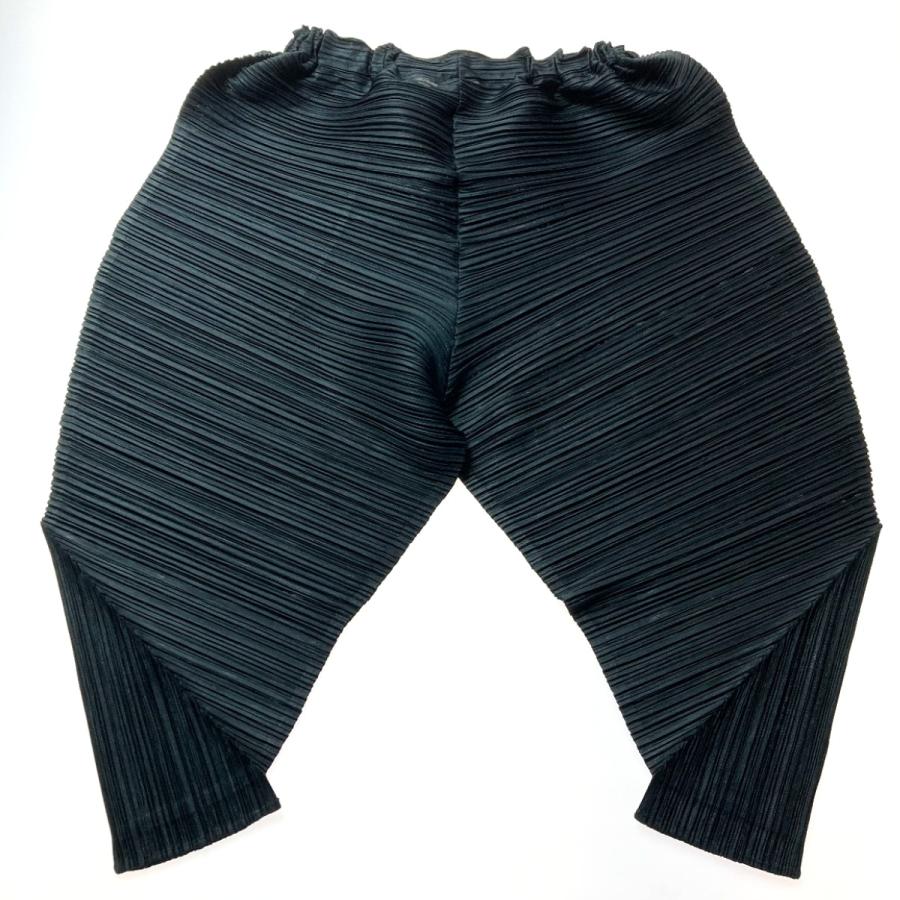 ISSEY MIYAKE（イッセイミヤケ） PLEATS PLEASE プリーツパンツ サイズ