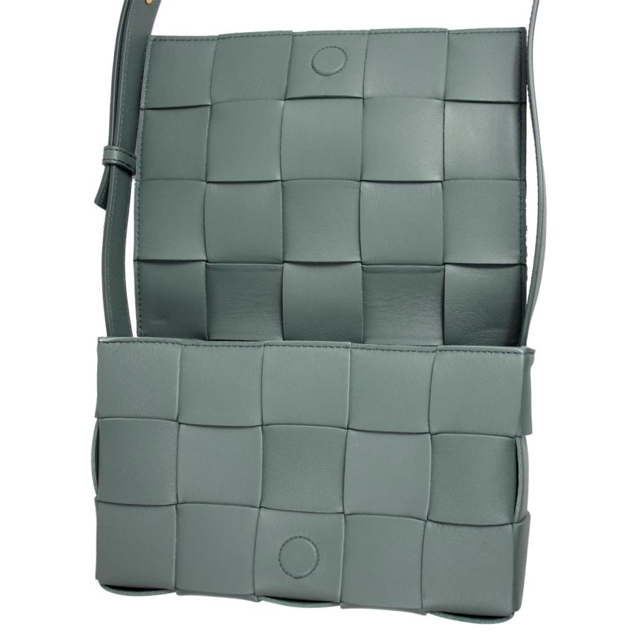 BOTTEGA VENETA（ボッテガ・ヴェネタ） クロスボディバッグ カセット