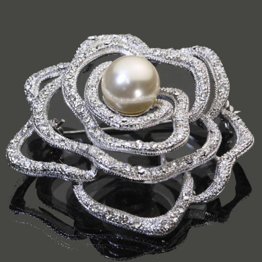 SWAROVSKI（スワロフスキー） ブローチ 卒業式 真珠 パール コサージュ