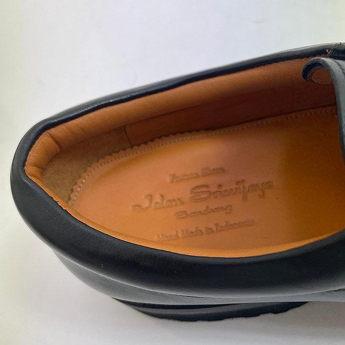 JALAN SRIWIJAYA（ジャラン スリウァヤ） 99081 CALF BLACK 新型U