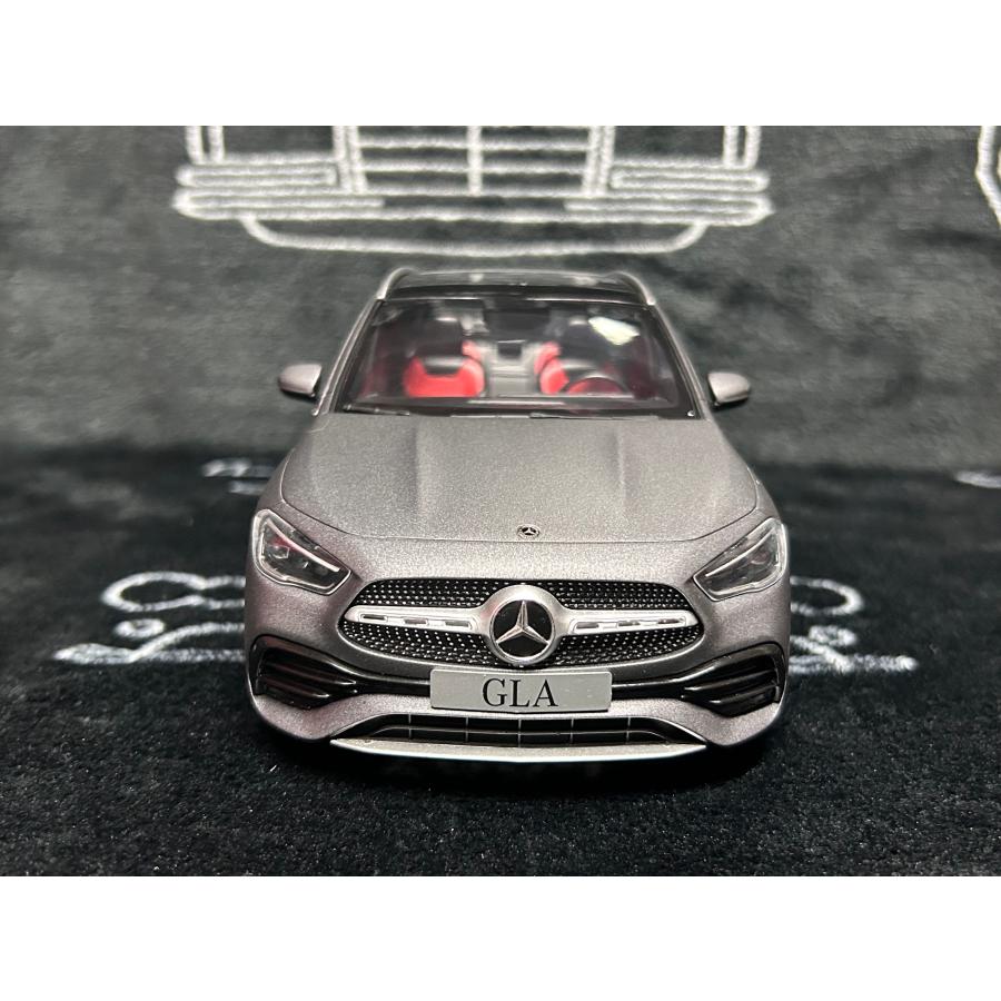 Z Models 1/18 Mercedes Benz GLA (H247) mountain gray メルセデス