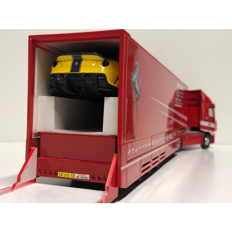 1/43 Iveco Stralis Race Car Transporter Scuderia Ferrari 2007