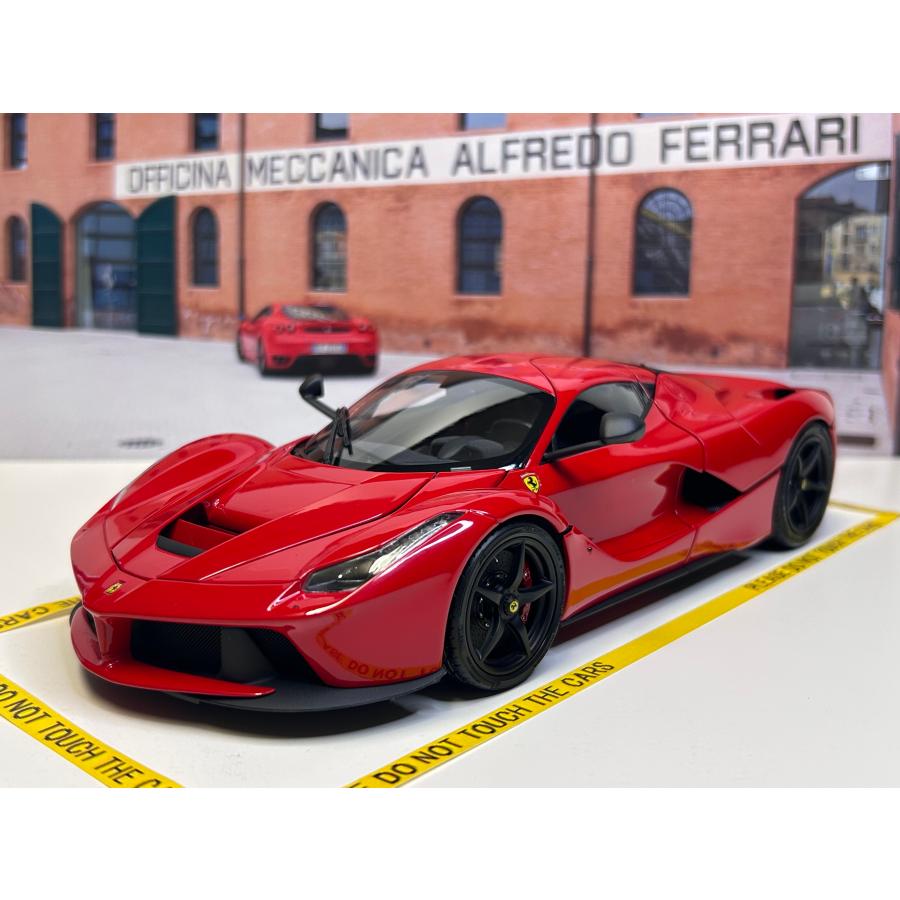 B.B.R 新発売！ BBR 1/18 Ferrari La Ferrari Rosso Corsa ルーフ同色