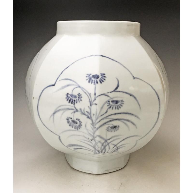 李朝 青花窓絵草花文面取壺 全高約29cm 韓国 朝鮮 希少 花瓶 白磁 染付