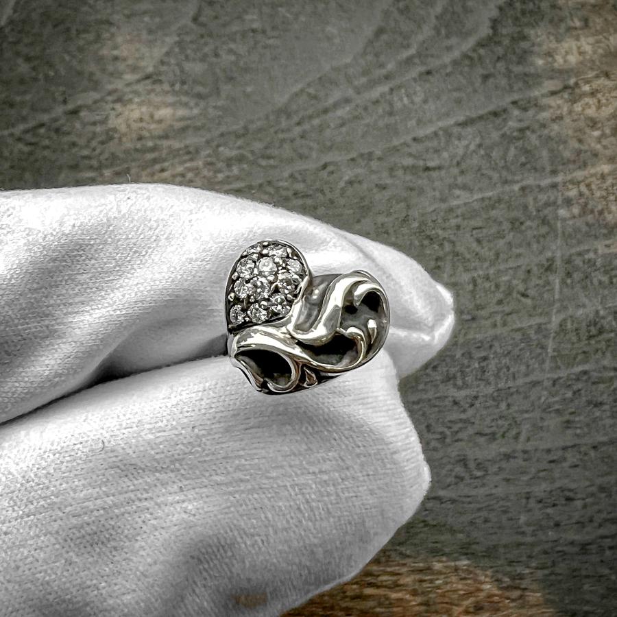 希少 / 極美品】CHROME HEARTS クロムハーツ ハート スタッドピアス