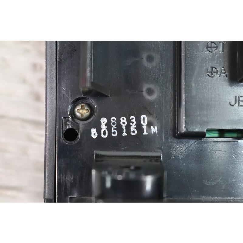 トヨタ（TOYOTA） マーク2 バン GL 後期 (YX78) 純正 時計 デジタル